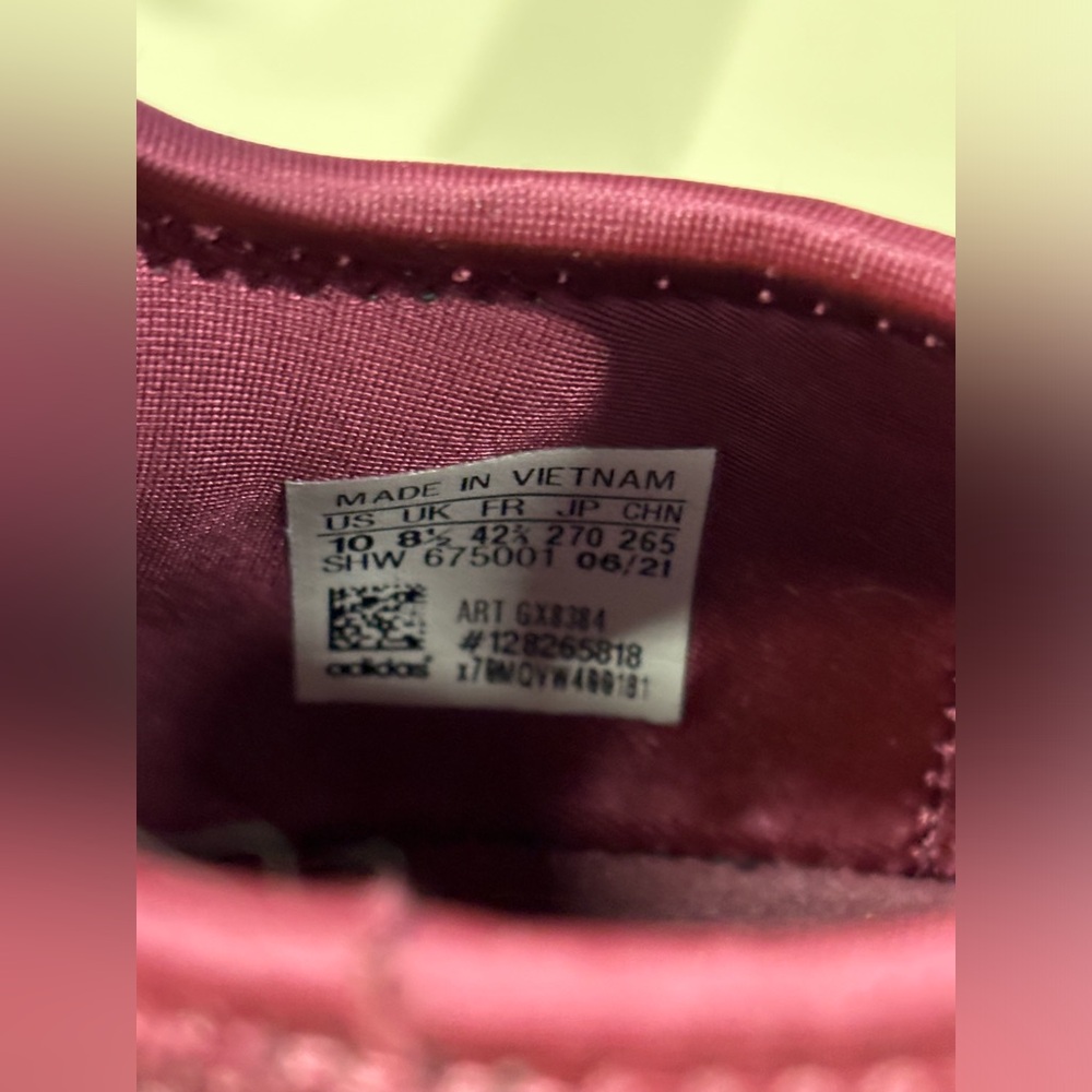 Adidas - Picture 3 of 4